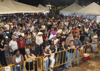 Aparecida de Minas celebra 72 anos com festa, cultura e grandes shows