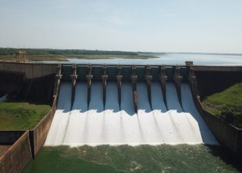 Usina de Marimbondo libera água nesta sexta e alerta para riscos