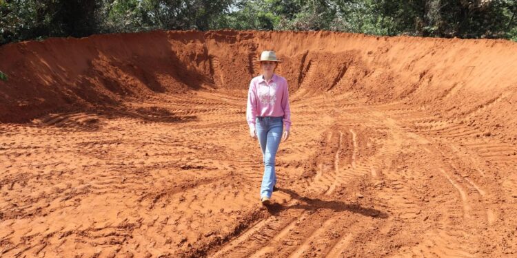 Prefeitura intensifica manutenção na Estrada da Boiadeira em Frutal