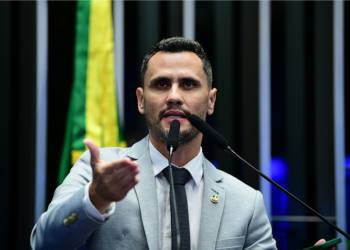 Cleitinho lidera disputa pelo governo de Minas, aponta AtlasIntel