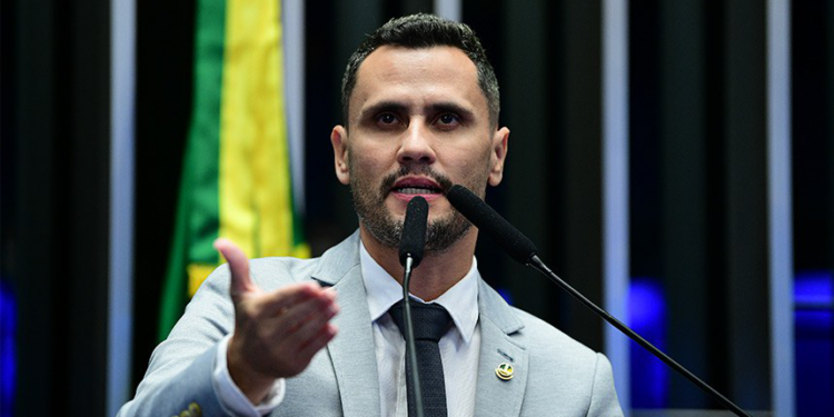 Cleitinho lidera disputa pelo governo de Minas, aponta AtlasIntel