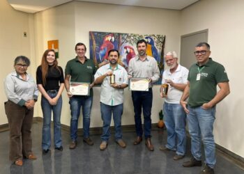 Cachaças produzidas em Frutal conquistam selos de qualidade em concurso estadual