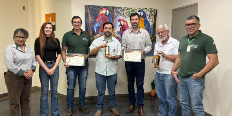 Cachaças produzidas em Frutal conquistam selos de qualidade em concurso estadual