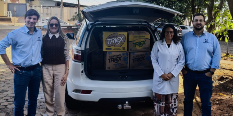 Cooperados da Credicitrus realizam doação de 65 kits de limpeza ao Hospital Frei Gabriel