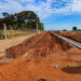 Rua ao lado do Parque das Sucupiras começa a receber infraestrutura para asfalto