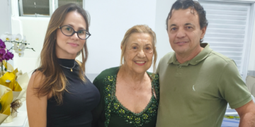 Dona Diva Cruz ajuda a reformar mais um quarto do Hospital Frei Gabriel