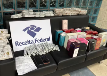 PMRv apreendeu 900 ampolas e canetas emagrecedoras contrabandeadas na MG-255, em Frutal; dois homens foram presos e encaminhados à Polícia Federal