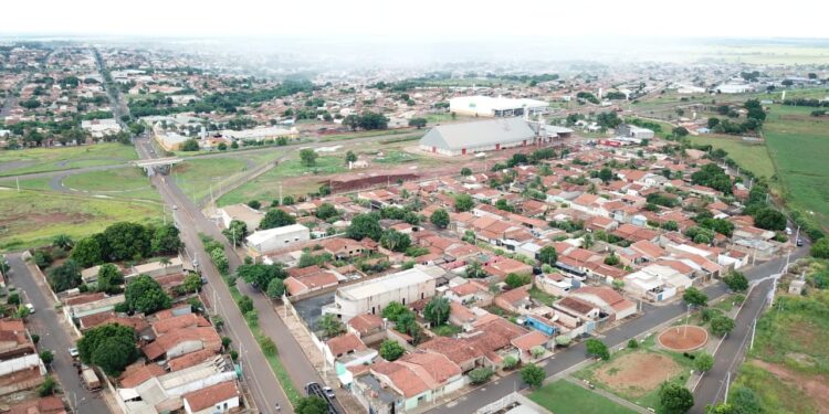 Prefeito anuncia construção de creche-escola no Francisco Moron em parceria com a Cidade Imperial