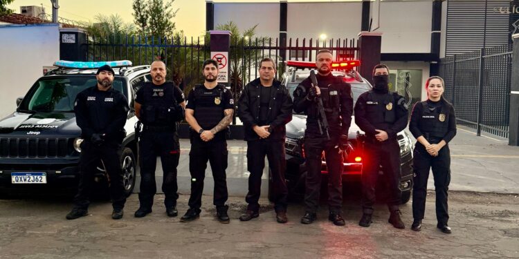 Investigação da Operação DeepSWAP chegou a suspeito que estaria em Portugal; Polícia Civil busca cooperação internacional para localização e eventual prisão do investigado.